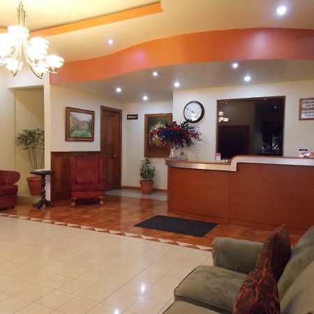 Hotel Anna Inn Olintepeque Bagian luar foto