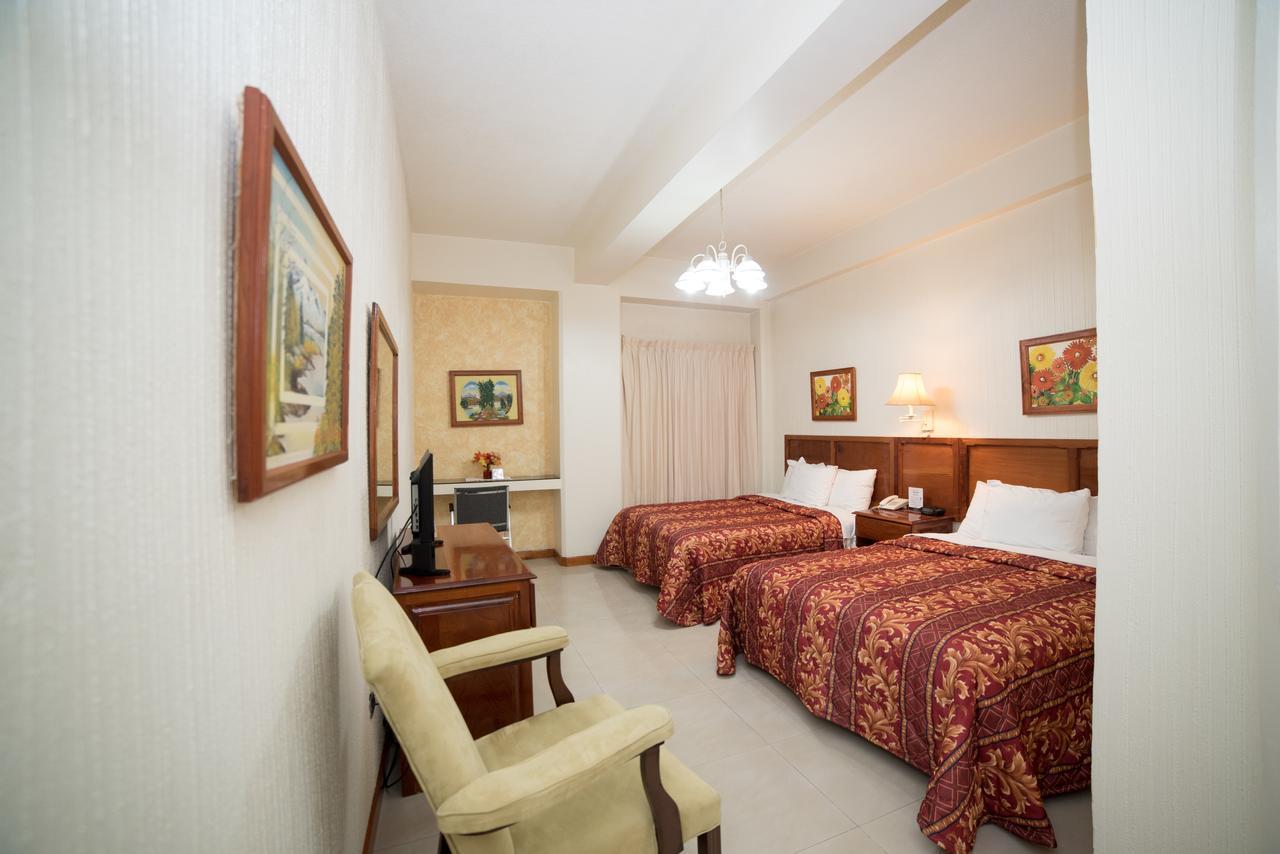 Hotel Anna Inn Olintepeque Bagian luar foto