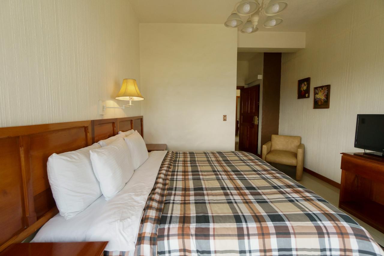 Hotel Anna Inn Olintepeque Bagian luar foto