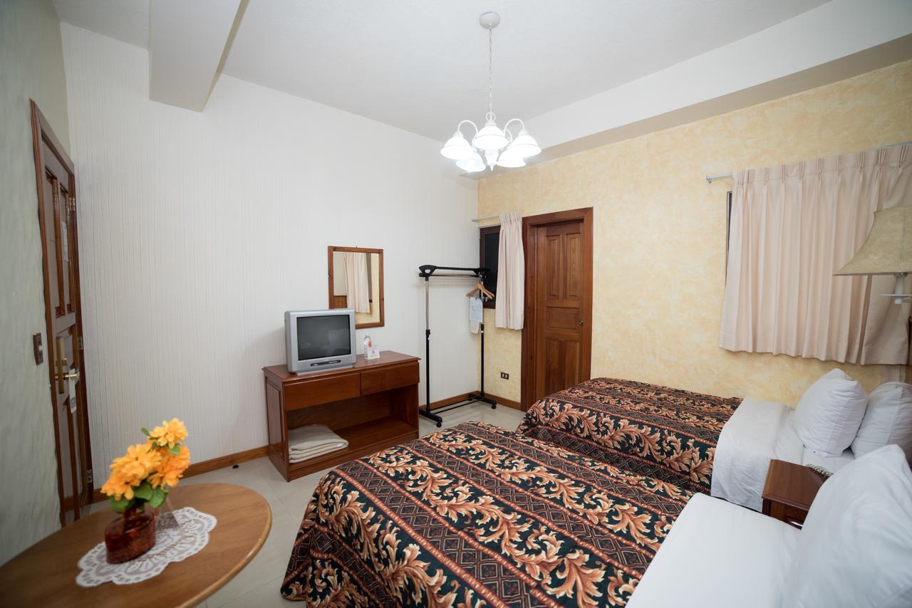 Hotel Anna Inn Olintepeque Bagian luar foto