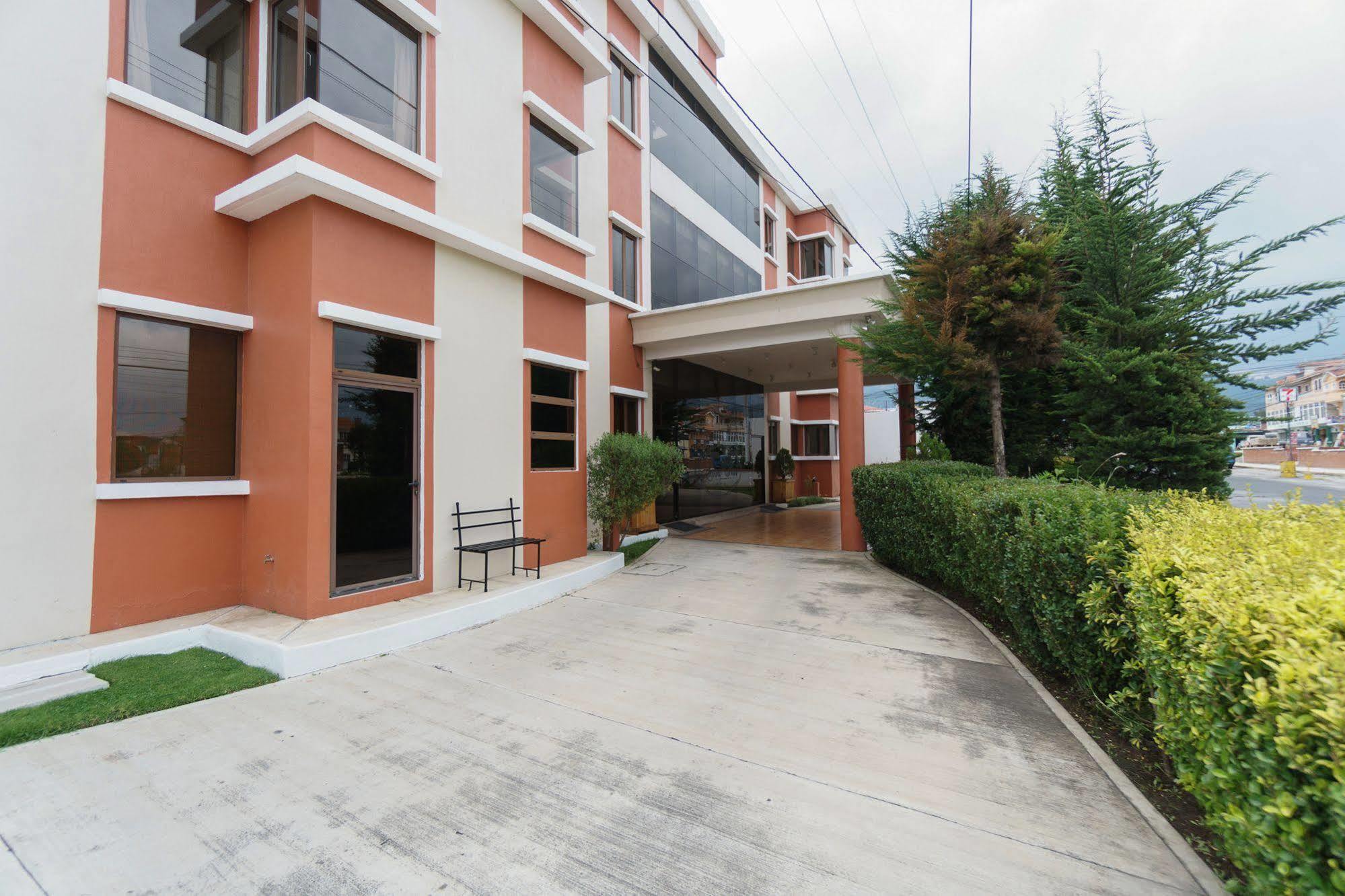 Hotel Anna Inn Olintepeque Bagian luar foto