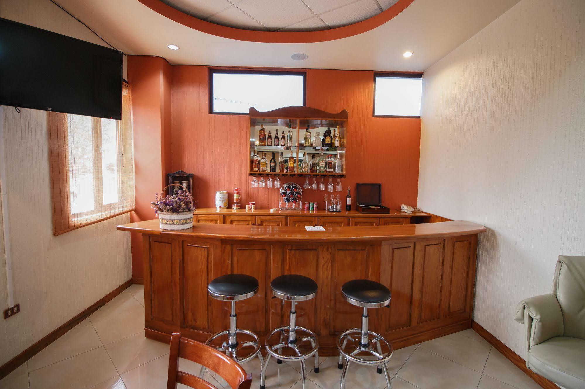 Hotel Anna Inn Olintepeque Bagian luar foto