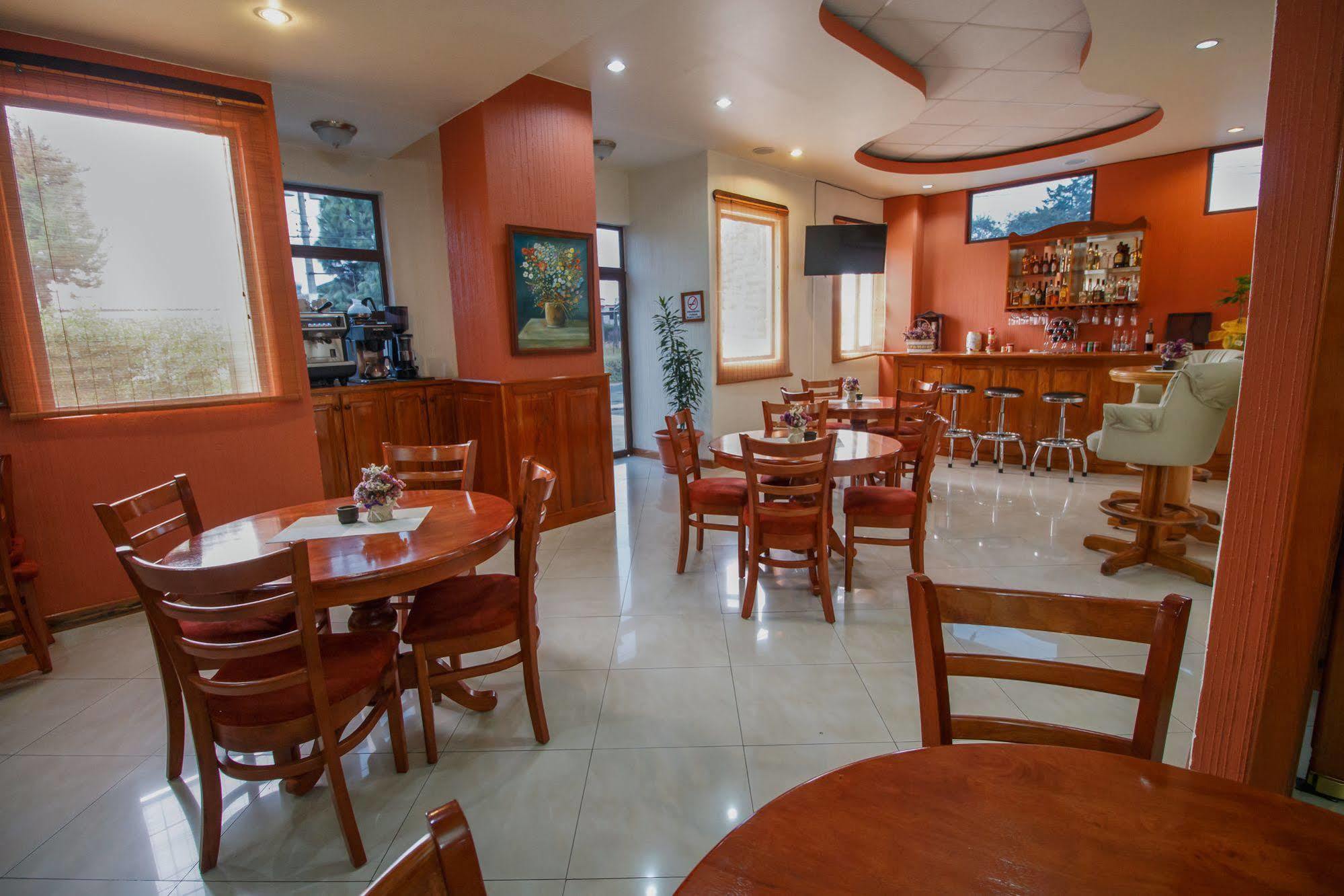 Hotel Anna Inn Olintepeque Bagian luar foto