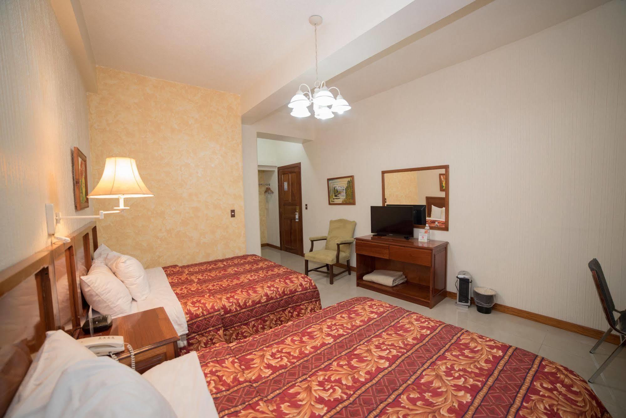 Hotel Anna Inn Olintepeque Bagian luar foto