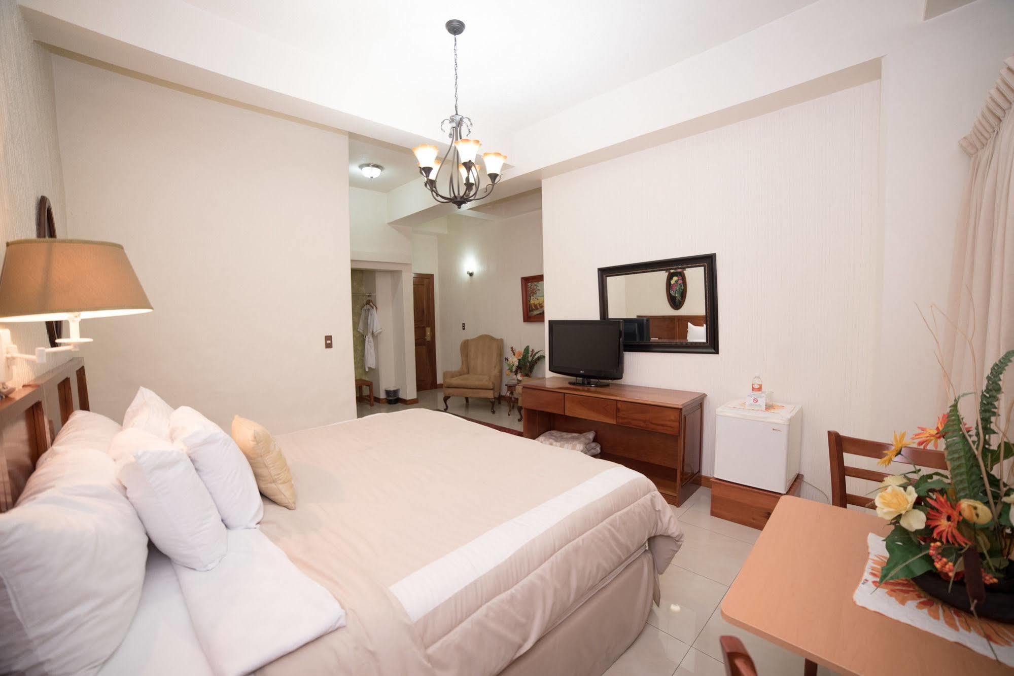 Hotel Anna Inn Olintepeque Bagian luar foto